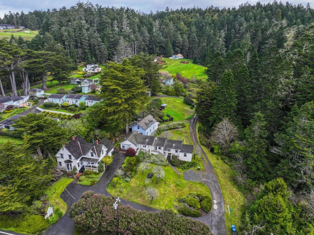 Dennen'S Victorian Farmhouse Little River Exterior foto